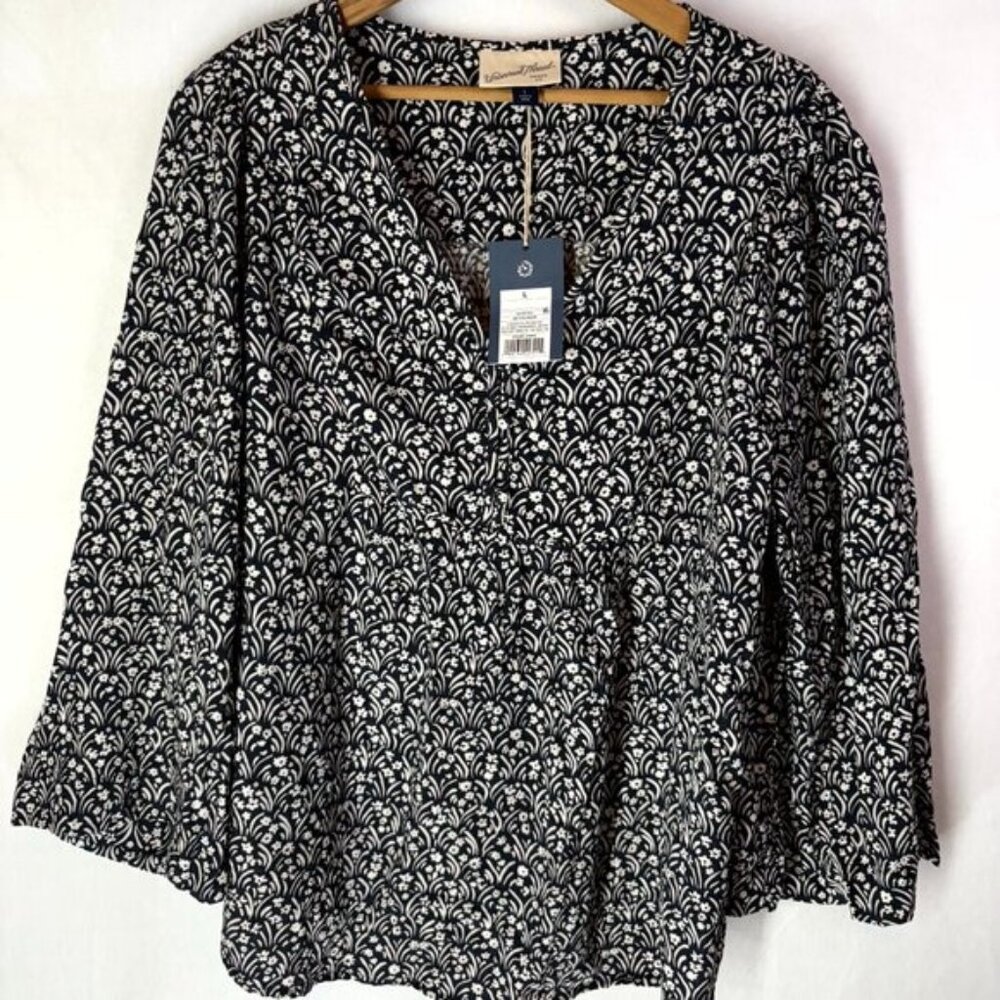 NWT Universal Thread Floral Long Sleeve Blouse